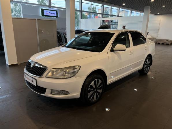 Skoda Octavia II (A5) Рестайлинг с пробегом 2011 года, цена 658 000 рублей, 233478 км, лифтбек, Автокод Объявления