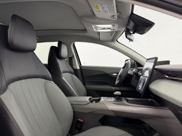 Changan Lamore с пробегом 2024 года, цена 2 120 000 рублей, 15706 км, седан, Автокод Объявления