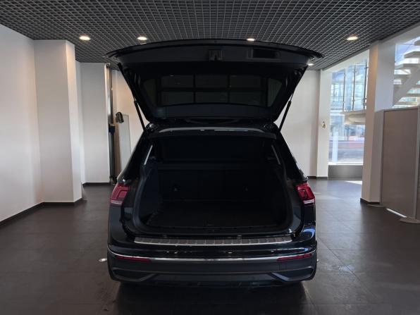 Volkswagen Tiguan II Рестайлинг с пробегом 2021 года, цена 2 445 000 рублей, 166321 км, внедорожник, Автокод Объявления