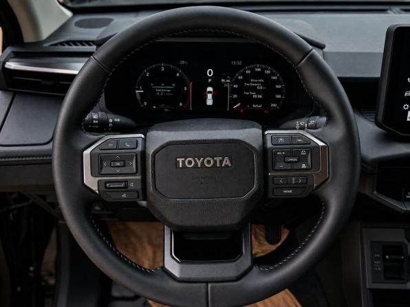Новый Toyota Hilux IX 2026 года, цена 8 990 000 рублей, offers.body_type.unknown, Автокод Объявления