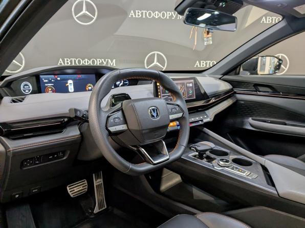 Changan UNI-V I с пробегом 2023 года, цена 2 100 000 рублей, 49263 км, лифтбек, Автокод Объявления