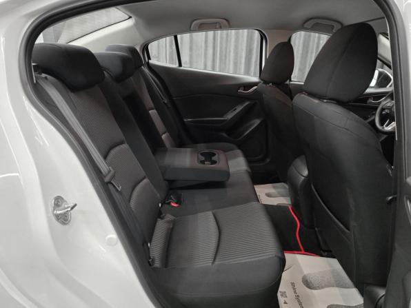 Mazda 3 III (BM) с пробегом 2013 года, цена 1 275 000 рублей, 64000 км, седан, Автокод Объявления