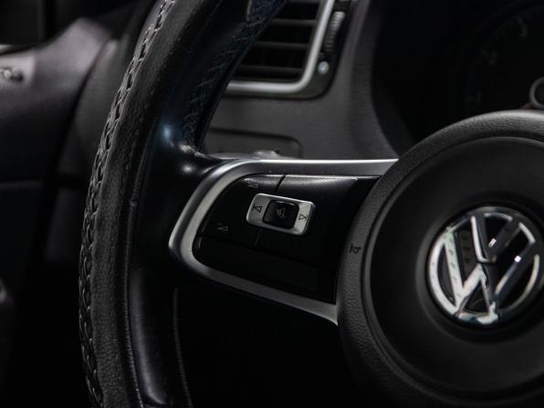Volkswagen Polo V Рестайлинг с пробегом 2019 года, цена 1 238 000 рублей, 100200 км, седан, Автокод Объявления