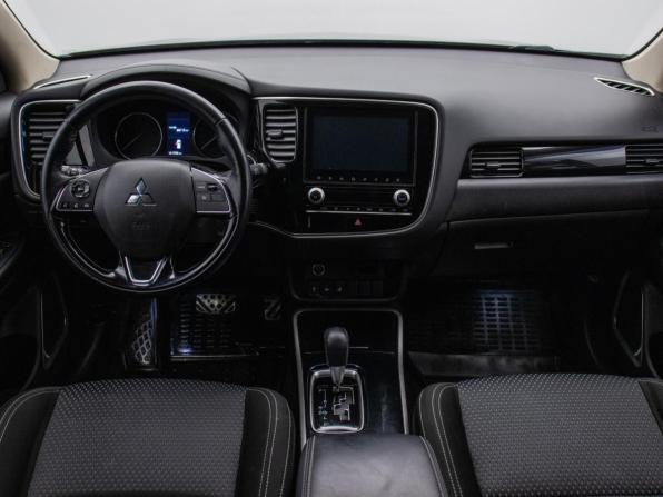 Mitsubishi Outlander III Рестайлинг 3 с пробегом 2022 года, цена 2 274 000 рублей, 141707 км, внедорожник, Автокод Объявления