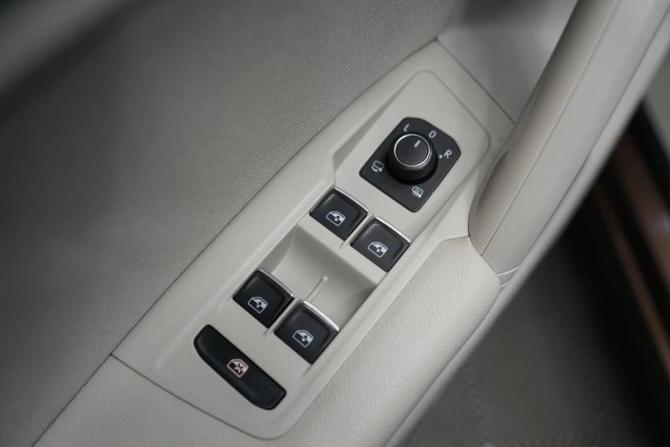 Volkswagen Tiguan II с пробегом 2017 года, цена 2 663 000 рублей, 128000 км, внедорожник, Автокод Объявления