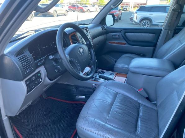 Toyota Land Cruiser 100 Series Рестайлинг 1 с пробегом 2004 года, цена 1 750 000 рублей, 370000 км, внедорожник, Автокод Объявления