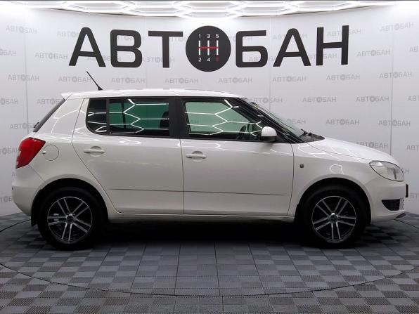 Skoda Fabia II Рестайлинг с пробегом 2014 года, цена 630 000 рублей, 57892 км, хэтчбек, Автокод Объявления