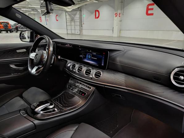 Mercedes-Benz E-Класс V (W213 S213 C238) с пробегом 2018 года, цена 3 165 000 рублей, 97216 км, седан, Автокод Объявления