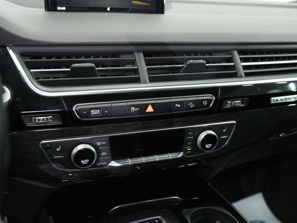 Audi Q7 II (4M) с пробегом 2017 года, цена 4 200 000 рублей, 155000 км, внедорожник, Автокод Объявления