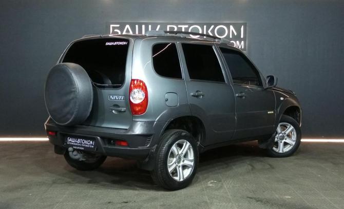 Chevrolet Niva I Рестайлинг с пробегом 2017 года, цена 649 000 рублей, 123175 км, внедорожник, Автокод Объявления
