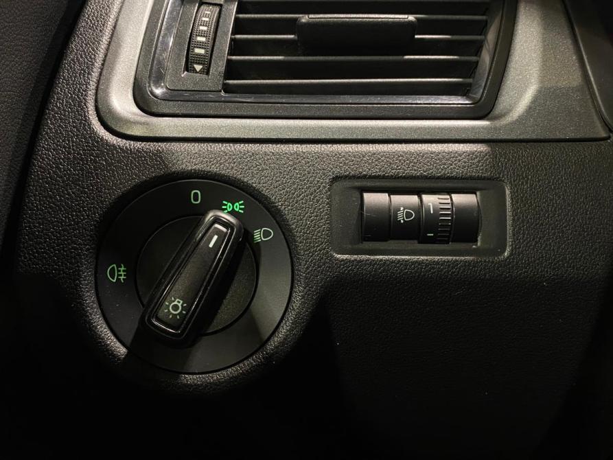 Skoda Rapid I Челябинск  - изображение 16