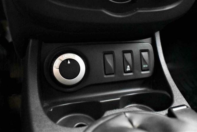 Renault Duster I Рестайлинг с пробегом 2017 года, цена 1 300 000 рублей, 104673 км, внедорожник, Автокод Объявления