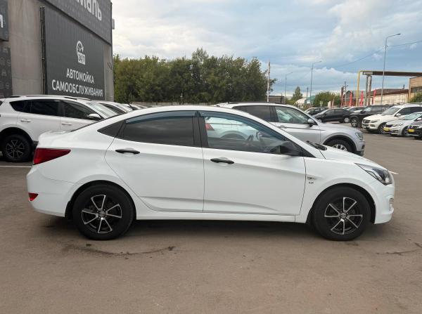 Hyundai Solaris I Рестайлинг с пробегом 2015 года, цена 930 000 рублей, 144876 км, седан, Автокод Объявления