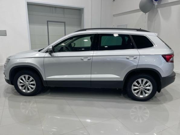 Skoda Karoq I с пробегом 2020 года, цена 2 295 000 рублей, 127188 км, внедорожник, Автокод Объявления