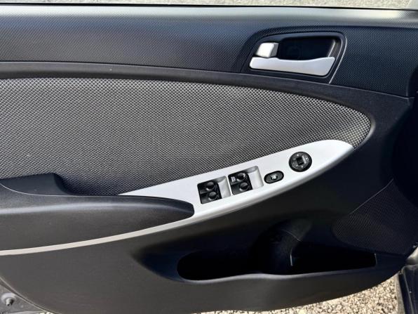 Hyundai Solaris I с пробегом 2012 года, цена 689 000 рублей, 173500 км, седан, Автокод Объявления