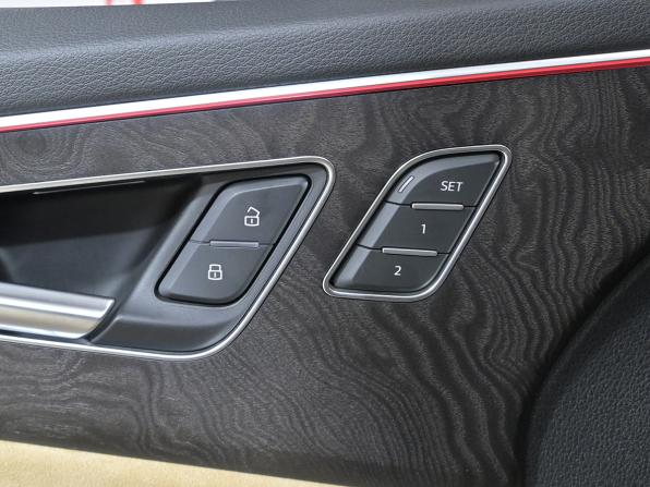 Audi Q8 I (4M) с пробегом 2020 года, цена 6 370 000 рублей, 128500 км, внедорожник, Автокод Объявления