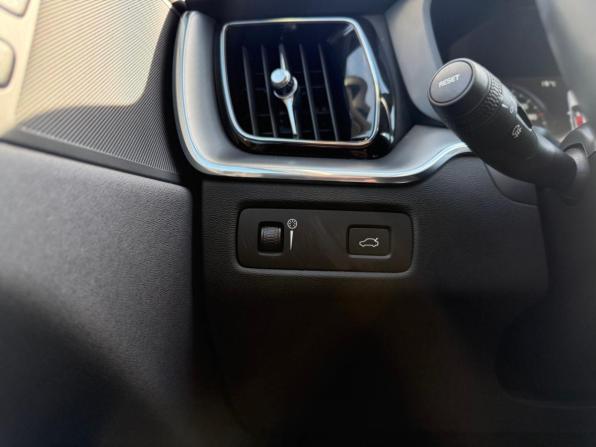 Volvo XC60 II с пробегом 2021 года, цена 3 640 000 рублей, 121270 км, внедорожник, Автокод Объявления