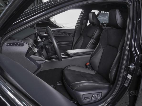 Toyota Camry IX (XV80) China Market Рестайлинг с пробегом 2026 года, цена 4 199 000 рублей, 9155 км, седан, Автокод Объявления
