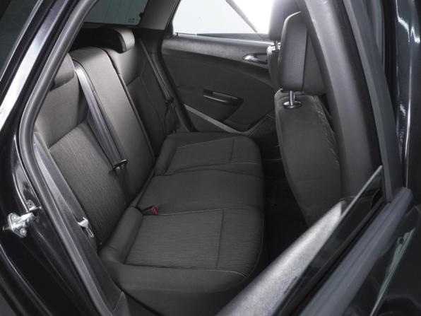 Opel Astra J Рестайлинг с пробегом 2014 года, цена 900 000 рублей, 92761 км, универсал, Автокод Объявления