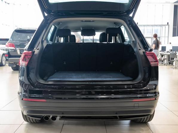 Volkswagen Tiguan II с пробегом 2018 года, цена 2 930 000 рублей, 143650 км, внедорожник, Автокод Объявления