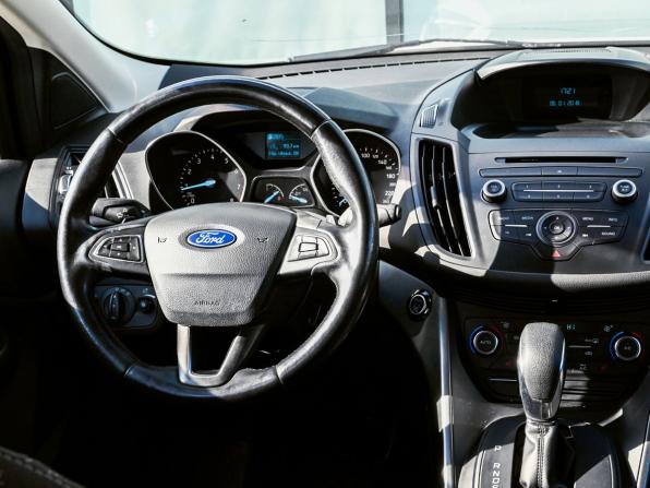 Ford Kuga II Рестайлинг с пробегом 2018 года, цена 1 299 000 рублей, 236227 км, внедорожник, Автокод Объявления