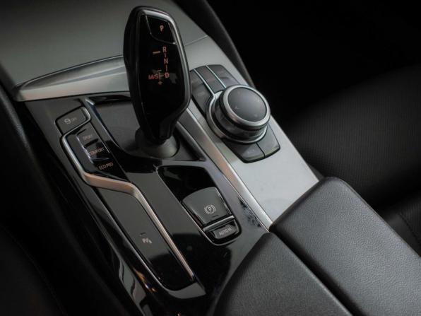 BMW 5 серии VII (G30/G31/G38) Рестайлинг с пробегом 2022 года, цена 4 100 000 рублей, 70500 км, седан, Автокод Объявления