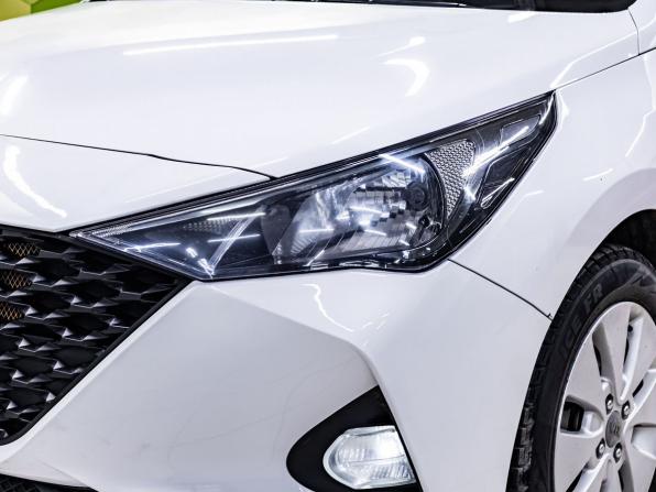 Hyundai Solaris II Рестайлинг с пробегом 2021 года, цена 1 040 000 рублей, 358181 км, седан, Автокод Объявления