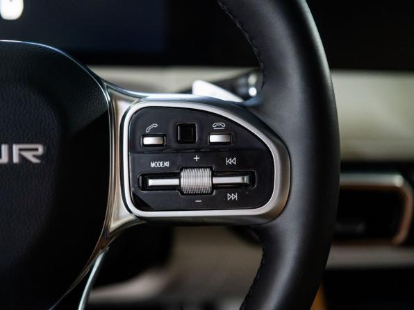 JETOUR X70+ I Рестайлинг с пробегом 2025 года, цена 2 300 000 рублей, 4921 км, внедорожник, Автокод Объявления