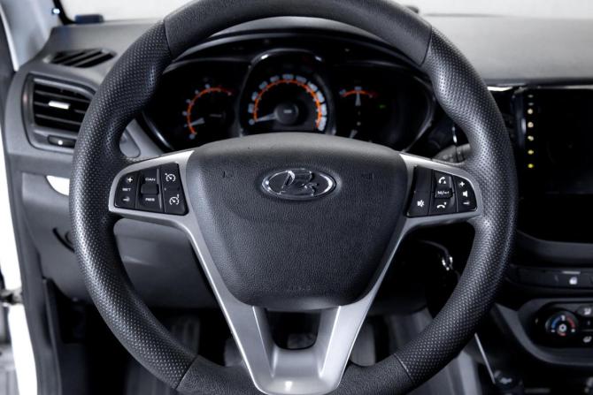 Lada (ВАЗ) Vesta I с пробегом 2019 года, цена 839 000 рублей, 111350 км, седан, Автокод Объявления