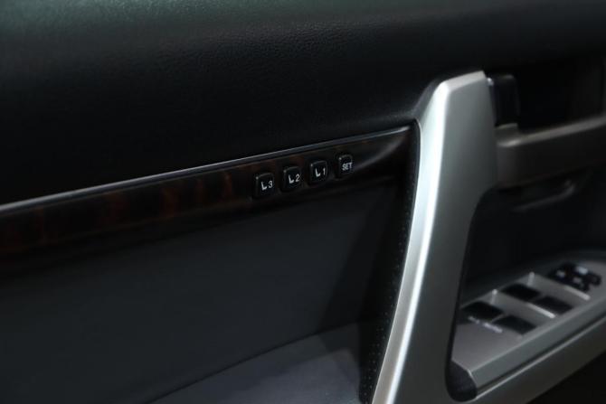 Toyota Land Cruiser 200 Series с пробегом 2010 года, цена 3 395 000 рублей, 233114 км, внедорожник, Автокод Объявления