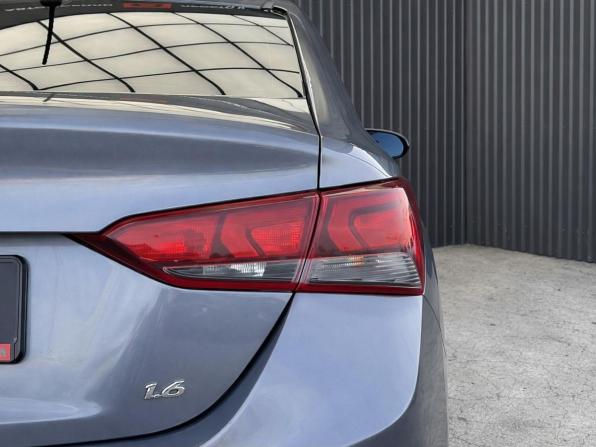 Hyundai Solaris II с пробегом 2017 года, цена 1 097 000 рублей, 159237 км, седан, Автокод Объявления