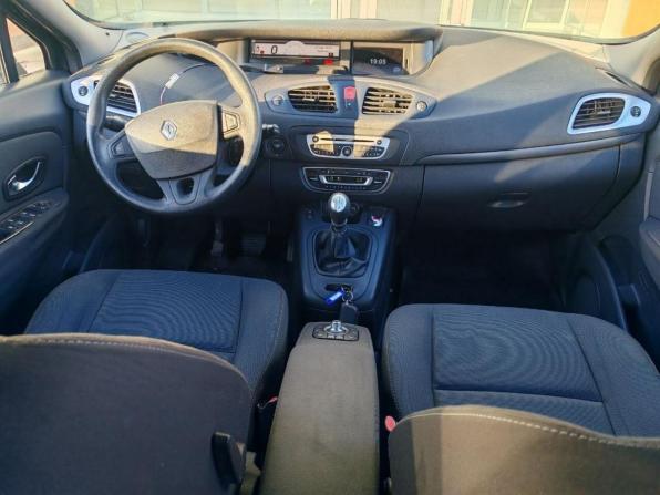 Renault Scenic III с пробегом 2009 года, цена 550 000 рублей, 296000 км, минивэн, Автокод Объявления