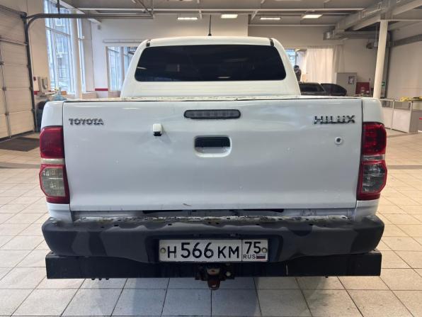 Toyota Hilux VII с пробегом 2011 года, цена 1 989 000 рублей, 370533 км, пикап, Автокод Объявления