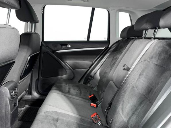 Volkswagen Tiguan I Рестайлинг с пробегом 2015 года, цена 1 480 000 рублей, 130867 км, внедорожник, Автокод Объявления
