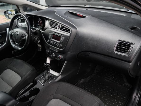 Kia Ceed II с пробегом 2015 года, цена 1 270 000 рублей, 106556 км, универсал, Автокод Объявления
