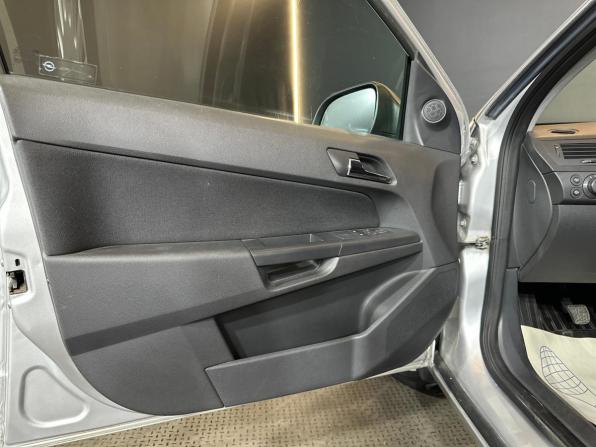 Opel Astra H Рестайлинг с пробегом 2013 года, цена 549 000 рублей, 165208 км, хэтчбек, Автокод Объявления
