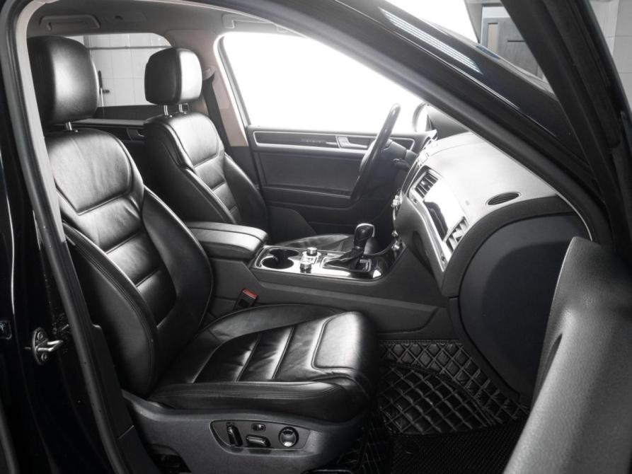 Volkswagen Touareg II Рестайлинг Тюмень  - изображение 8