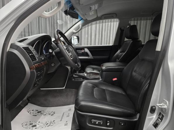 Toyota Land Cruiser 200 Series Рестайлинг 1 с пробегом 2014 года, цена 3 600 000 рублей, 292500 км, внедорожник, Автокод Объявления