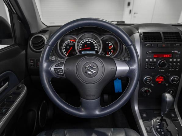 Suzuki Grand Vitara II Рестайлинг с пробегом 2011 года, цена 1 120 000 рублей, 130678 км, внедорожник, Автокод Объявления