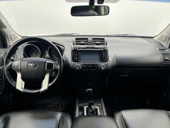 Toyota Land Cruiser Prado 150 Series Рестайлинг 1 с пробегом 2013 года, цена 3 179 000 рублей, 130000 км, внедорожник, Автокод Объявления