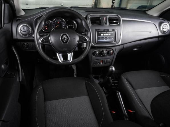 Renault Sandero II Рестайлинг с пробегом 2019 года, цена 999 000 рублей, 118641 км, хэтчбек, Автокод Объявления