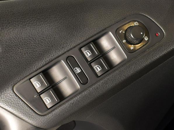 Volkswagen Tiguan I Рестайлинг с пробегом 2012 года, цена 1 379 995 рублей, 256443 км, внедорожник, Автокод Объявления