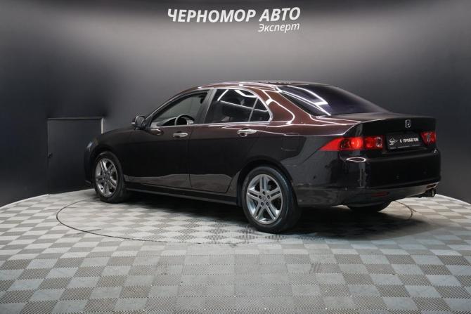 Honda Accord VII Рестайлинг с пробегом 2007 года, цена 890 000 рублей, 335625 км, седан, Автокод Объявления