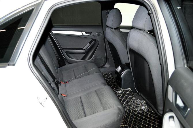 Audi A4 IV (B8) Рестайлинг с пробегом 2012 года, цена 1 220 000 рублей, 142300 км, седан, Автокод Объявления