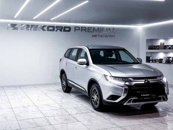 Mitsubishi Outlander III Рестайлинг 3 с пробегом 2018 года, цена 1 999 000 рублей, 132000 км, внедорожник, Автокод Объявления