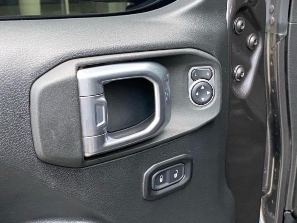 Jeep Wrangler IV (JL) с пробегом 2019 года, цена 3 750 000 рублей, 67710 км, внедорожник, Автокод Объявления