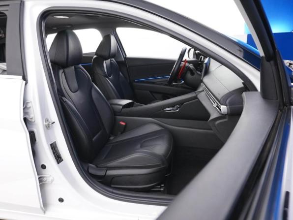 Hyundai Elantra VII (CN7) с пробегом 2021 года, цена 1 974 444 рубля, 48804 км, седан, Автокод Объявления