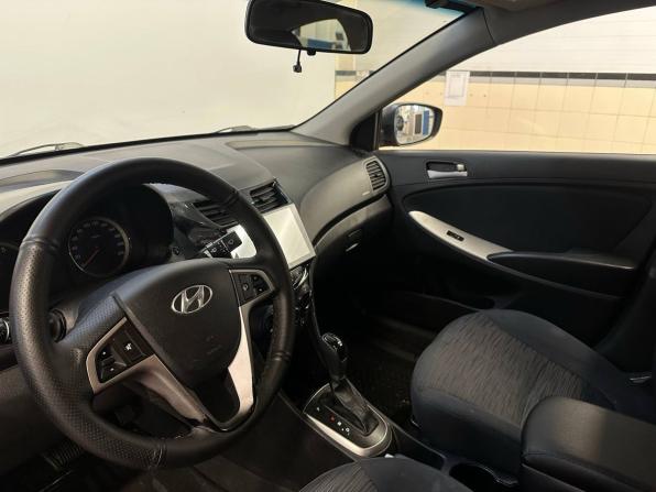 Hyundai Solaris I Рестайлинг с пробегом 2015 года, цена 1 049 900 рублей, 151980 км, седан, Автокод Объявления