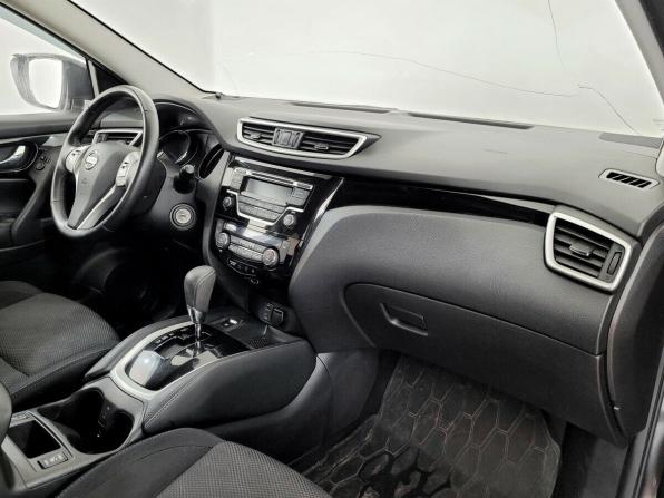 Nissan Qashqai II с пробегом 2018 года, цена 1 355 000 рублей, 236929 км, внедорожник, Автокод Объявления