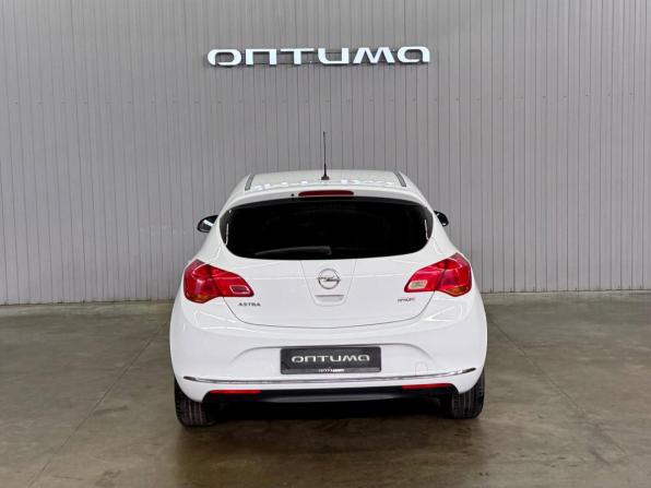 Opel Astra J Рестайлинг с пробегом 2013 года, цена 797 000 рублей, 179034 км, хэтчбек, Автокод Объявления